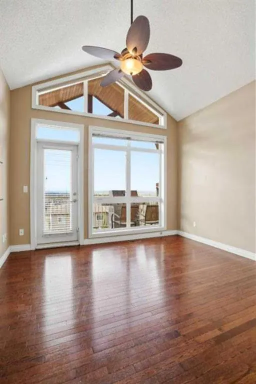 148 Rockyledge View NW #11