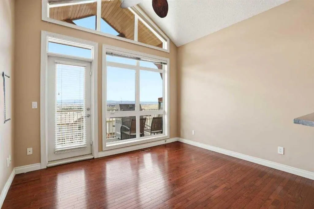 148 Rockyledge View NW #11