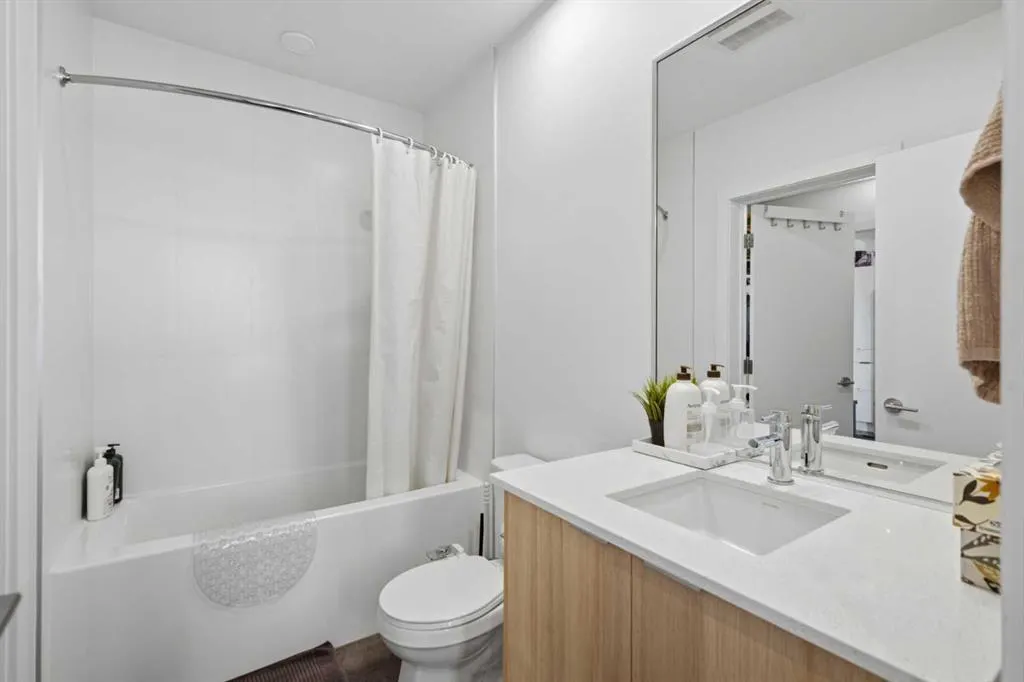 1319 14 Avenue SW #708