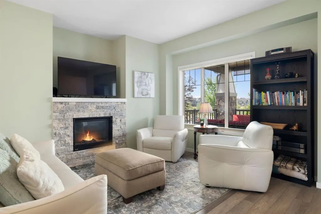 719 Mahogany Boulevard SE