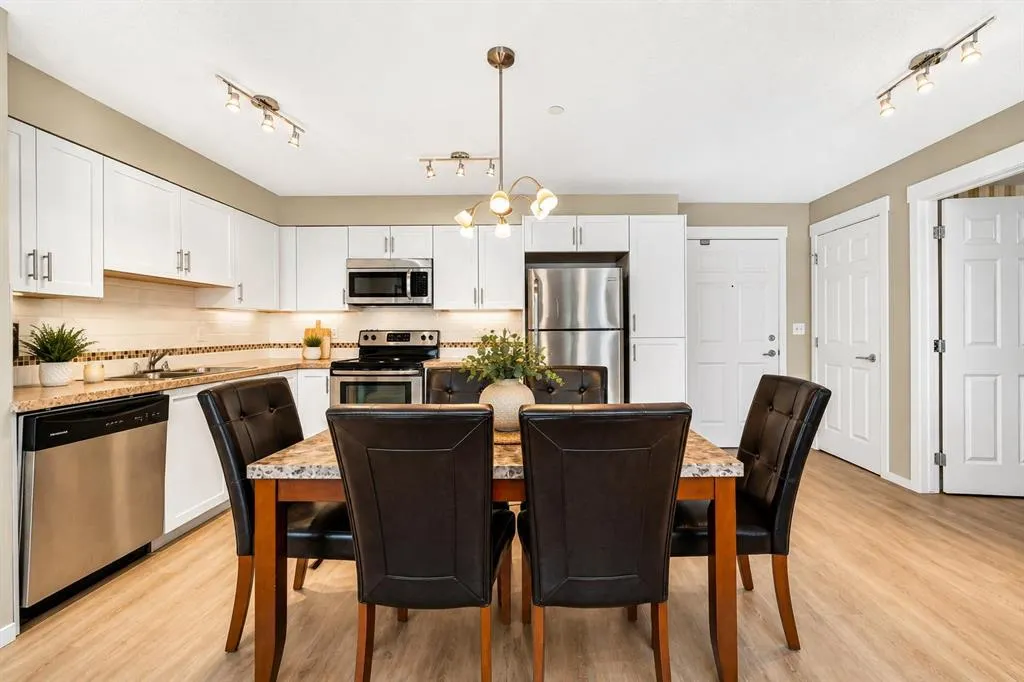 279 Copperpond Common SE #5210
