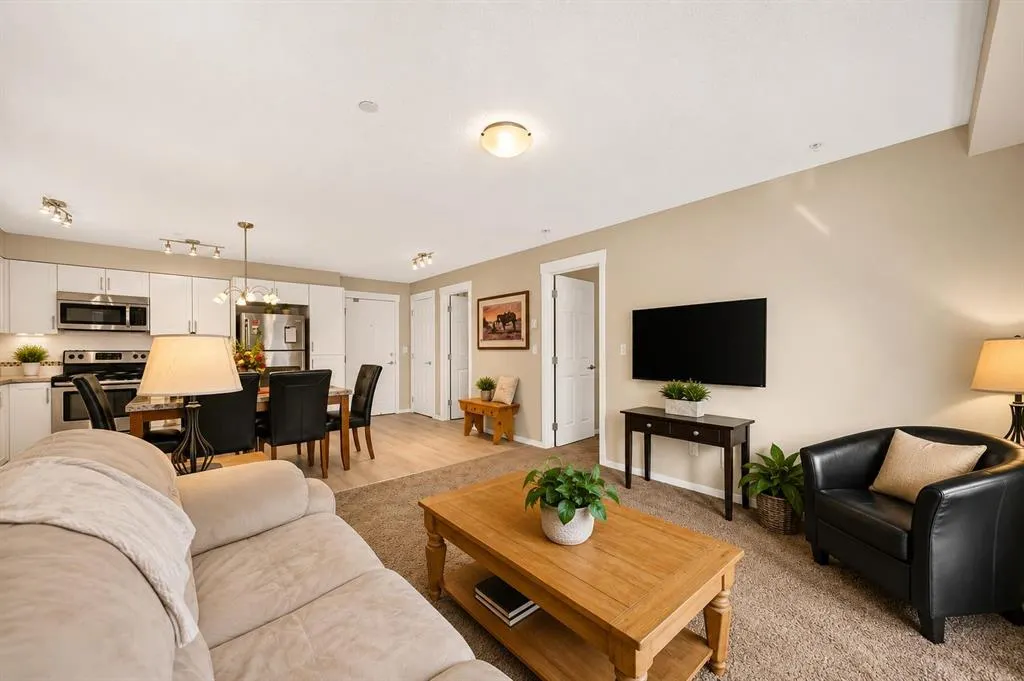 279 Copperpond Common SE #5210
