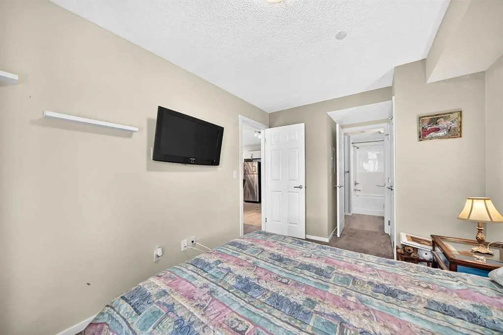 279 Copperpond Common SE #5210