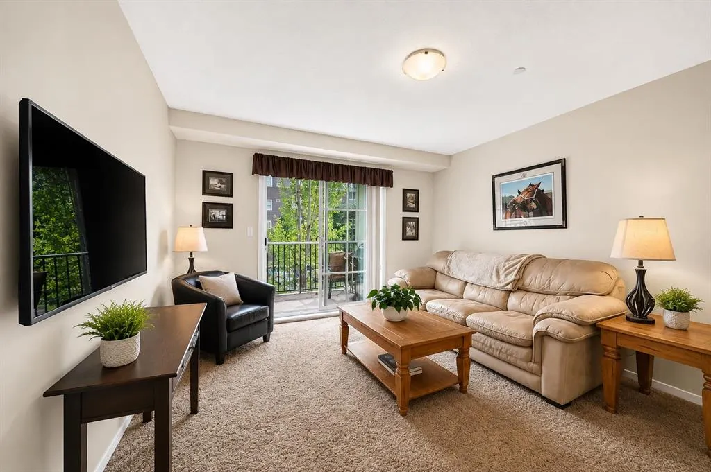 279 Copperpond Common SE #5210