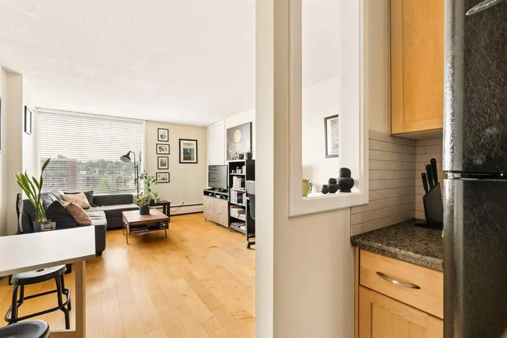 1123 13 Avenue SW #701