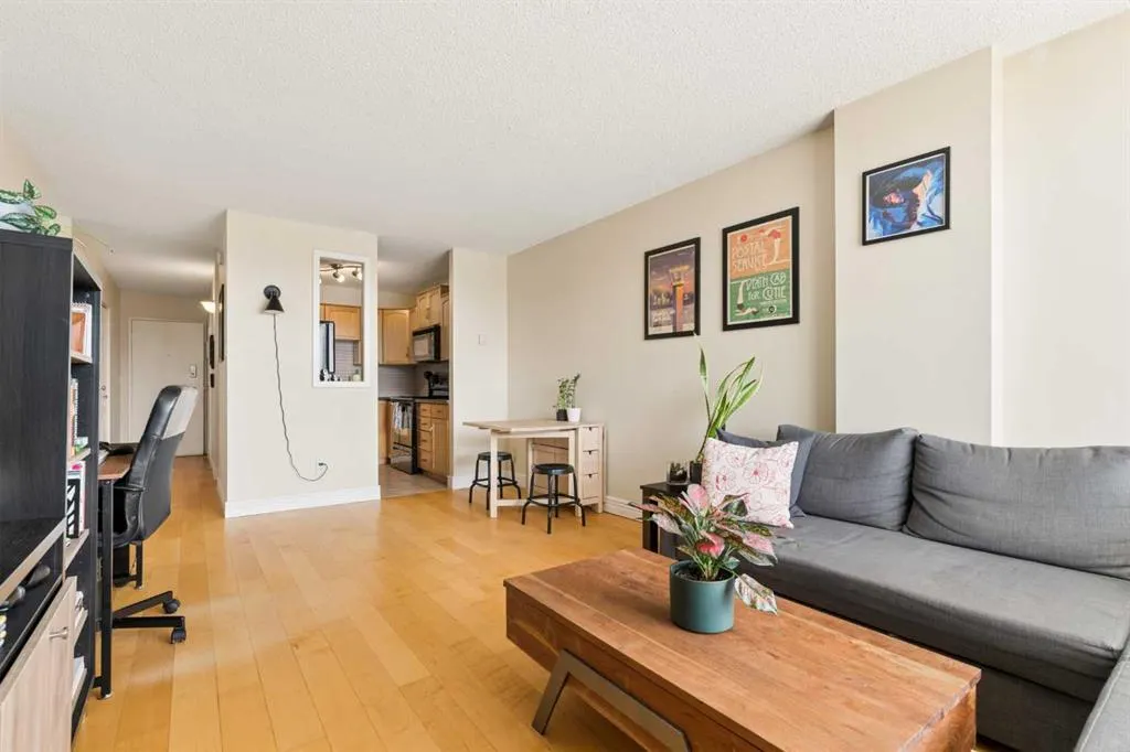 1123 13 Avenue SW #701