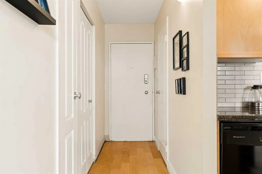 1123 13 Avenue SW #701