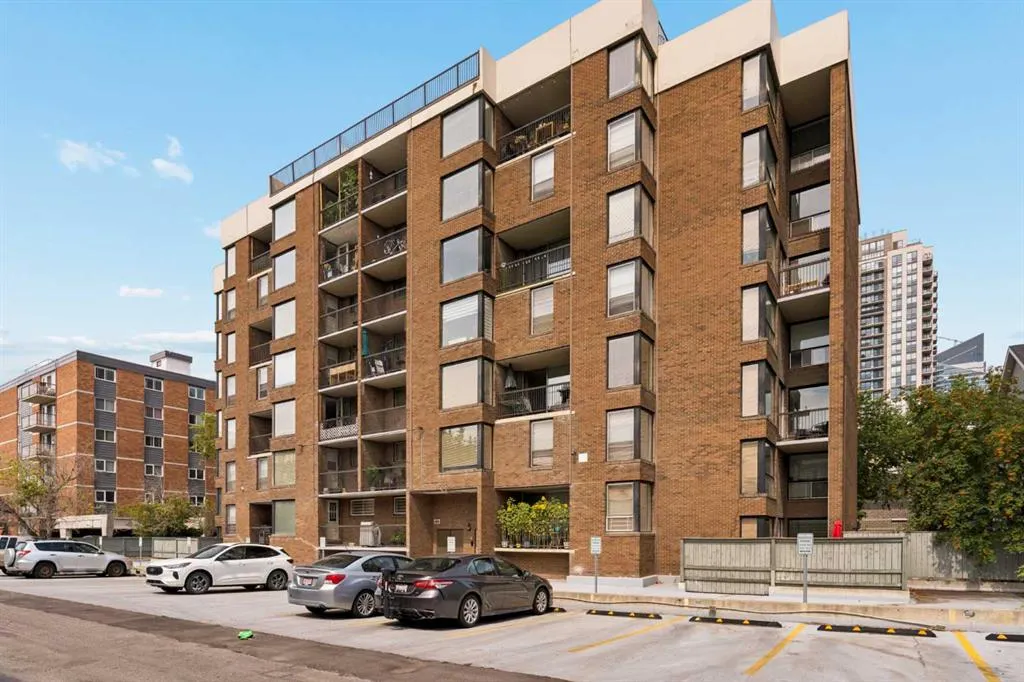 1123 13 Avenue SW #701