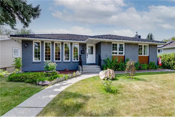 179 Capri Avenue NW