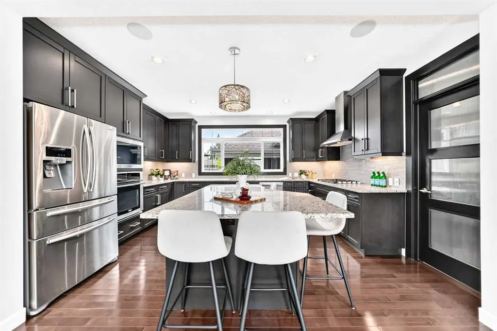 96 Cranarch Heights SE