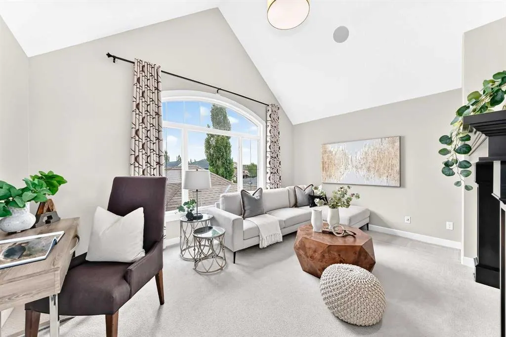 96 Cranarch Heights SE