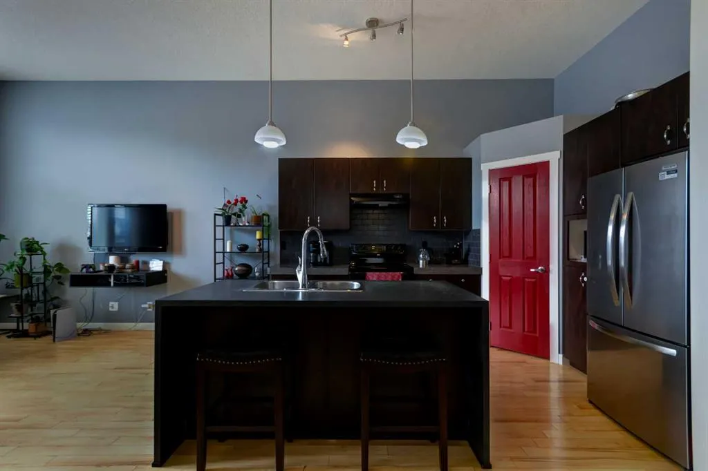 6 Elgin Meadows Road SE
