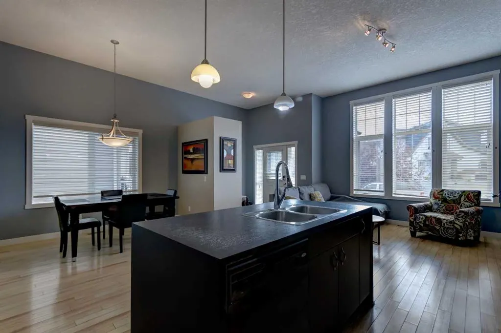 6 Elgin Meadows Road SE