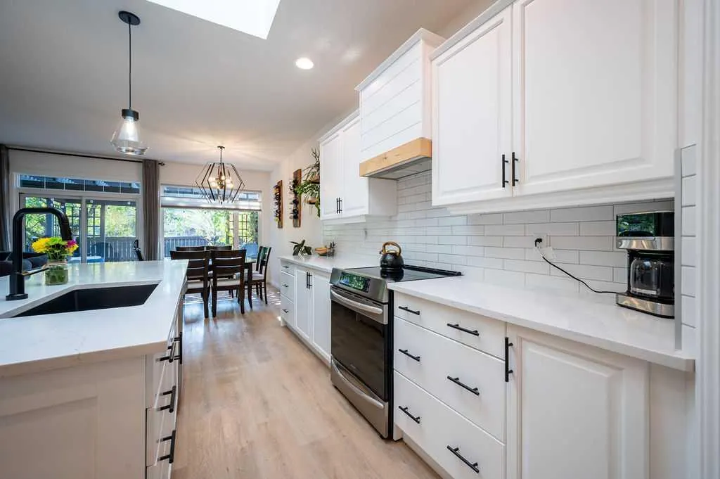 98 Chapala Grove SE