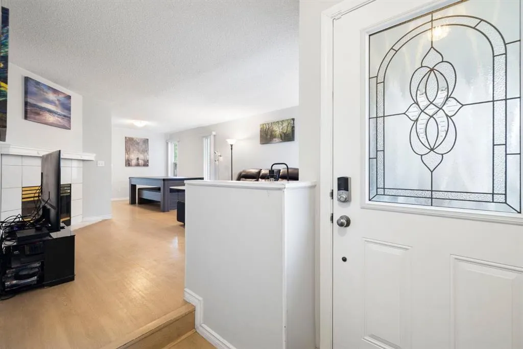 76 Douglas Ridge Close SE