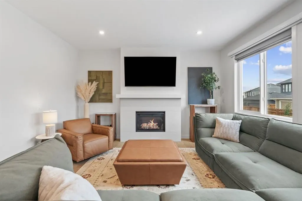 317 Grayling Manor