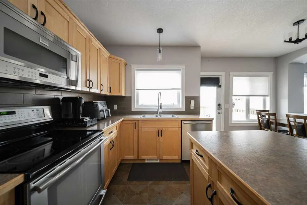 521 Walnut Crescent