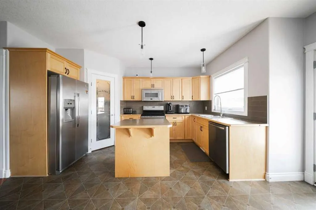 521 Walnut Crescent
