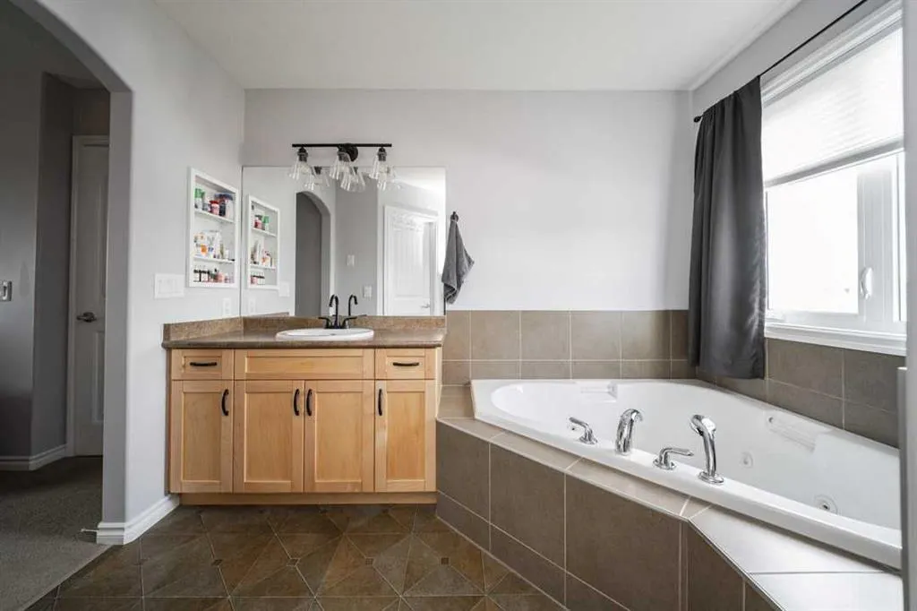 521 Walnut Crescent