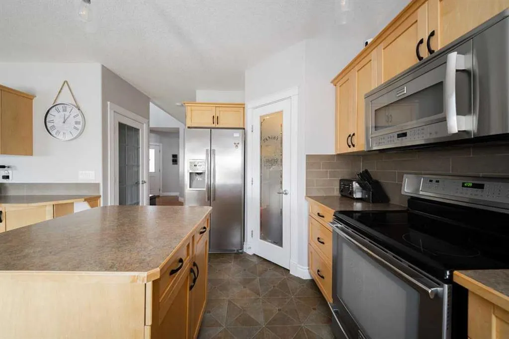 521 Walnut Crescent