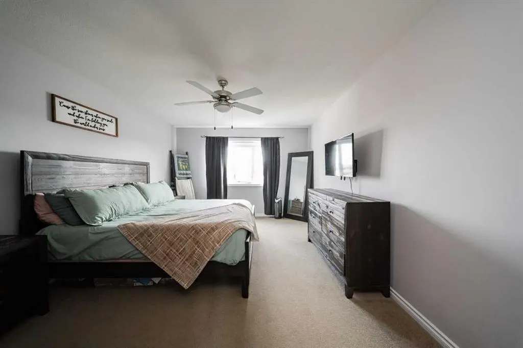 521 Walnut Crescent