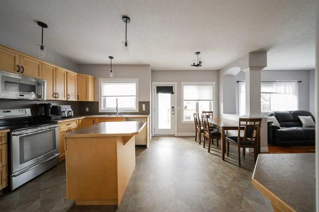 521 Walnut Crescent