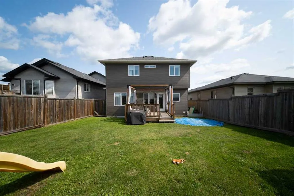 521 Walnut Crescent