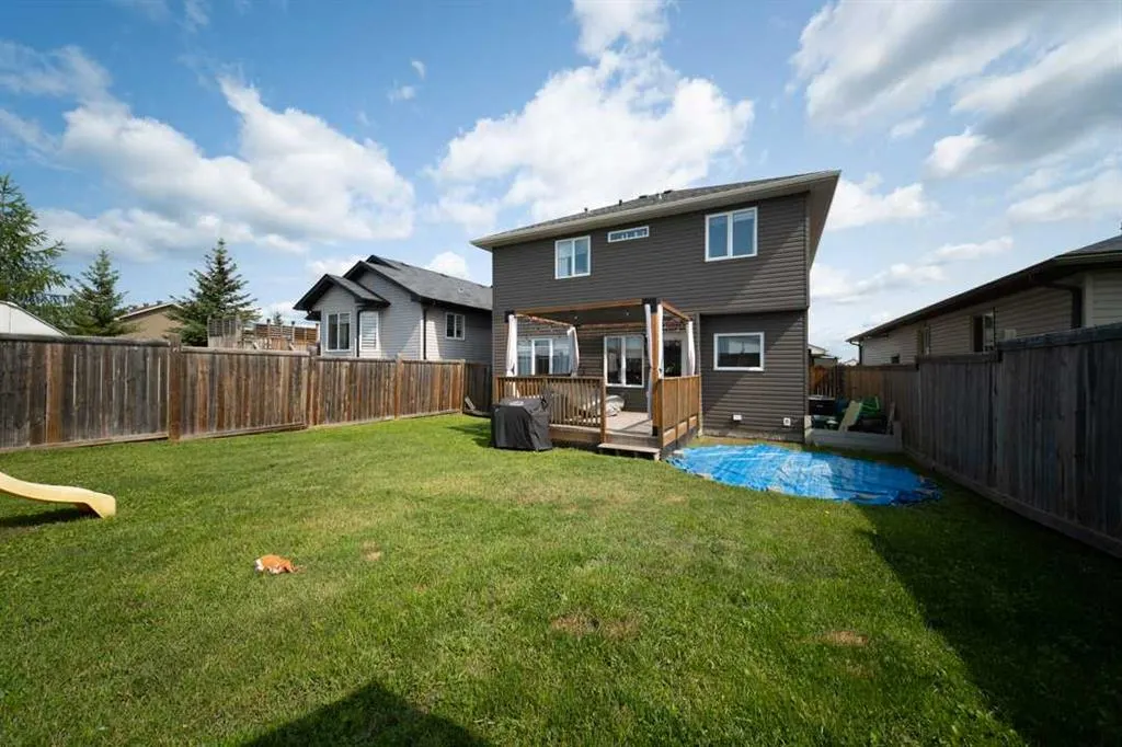 521 Walnut Crescent