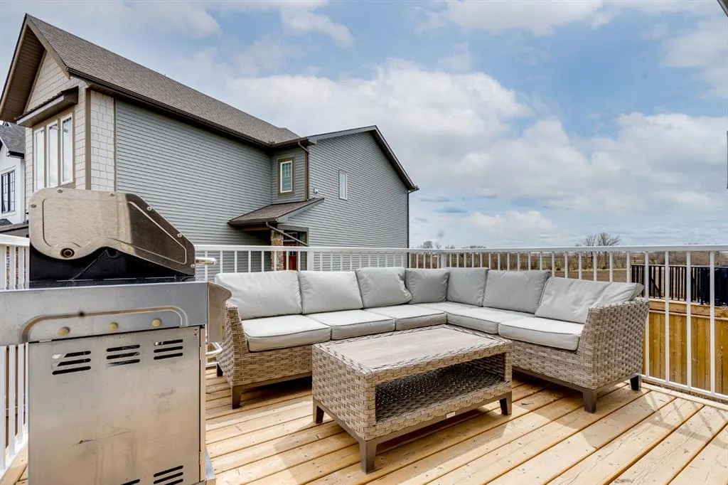 315 Monterey Place SE