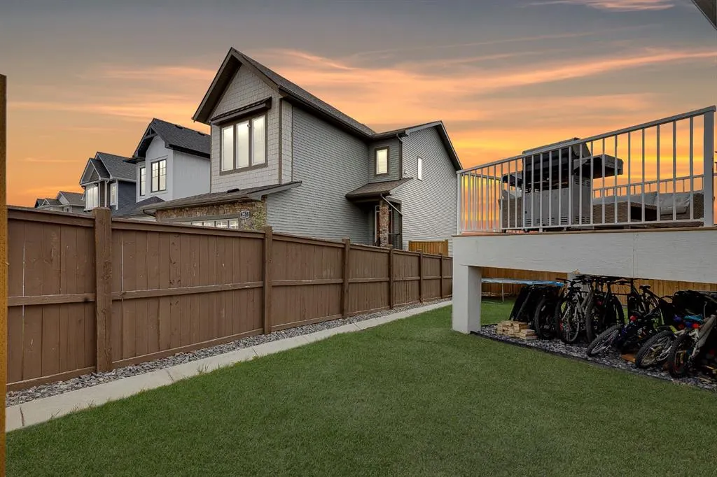 315 Monterey Place SE