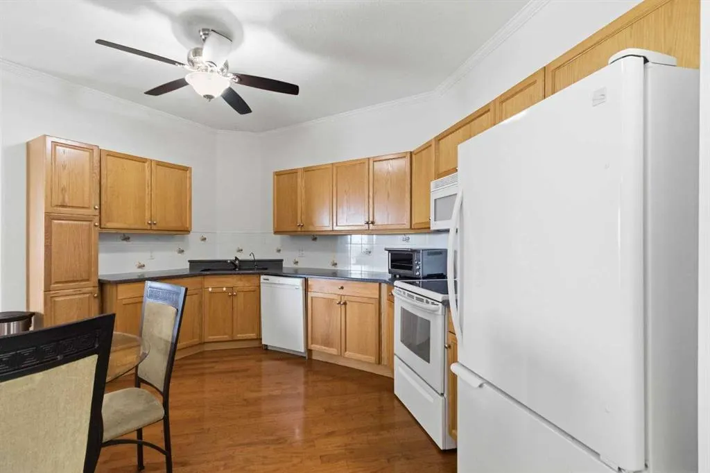 253 Gregoire Drive #406