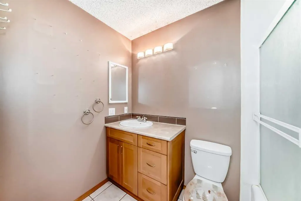243 Erin Meadow Close