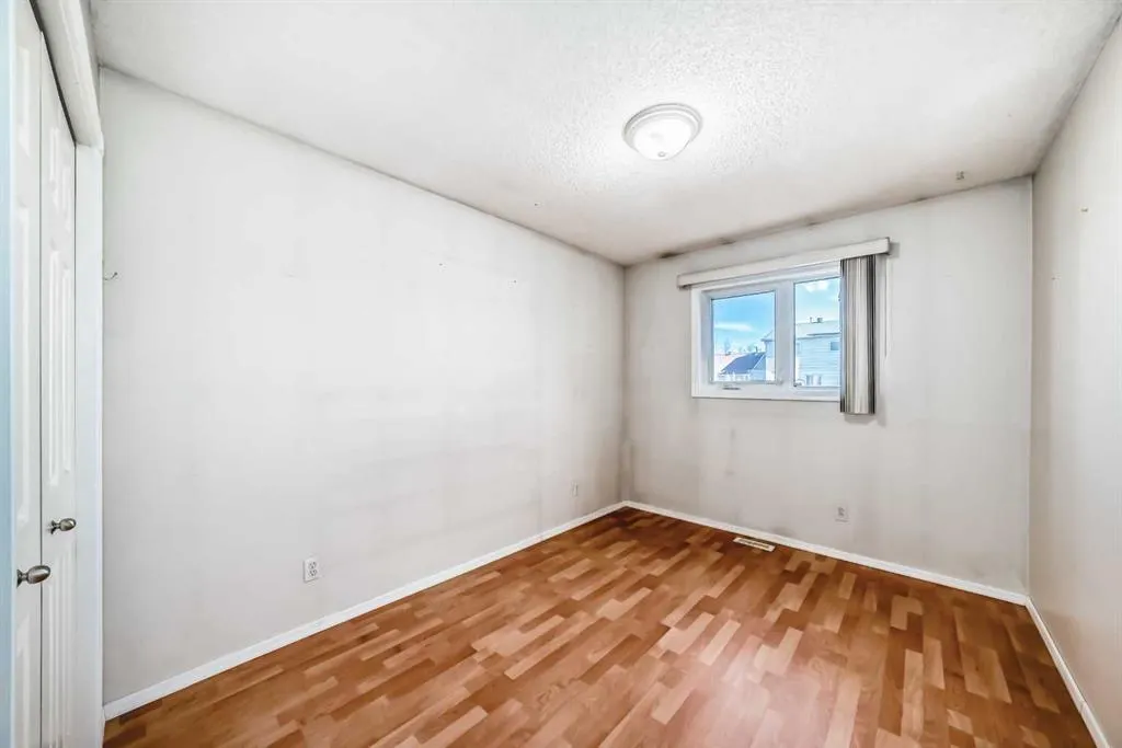 243 Erin Meadow Close