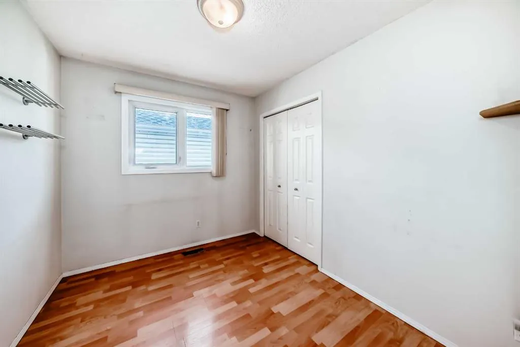 243 Erin Meadow Close