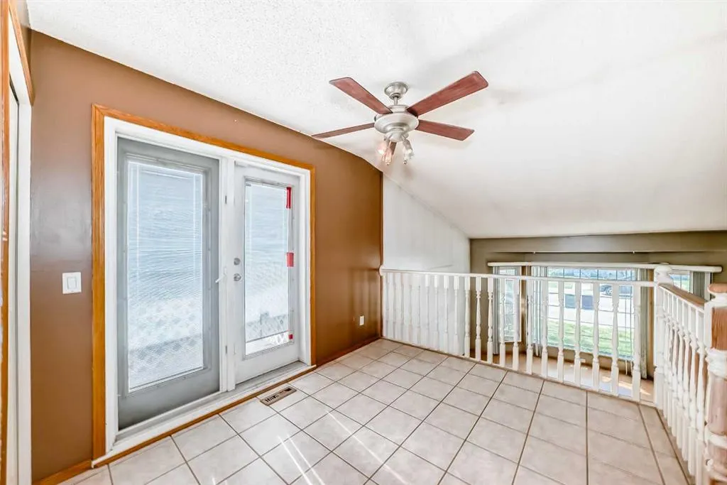 243 Erin Meadow Close