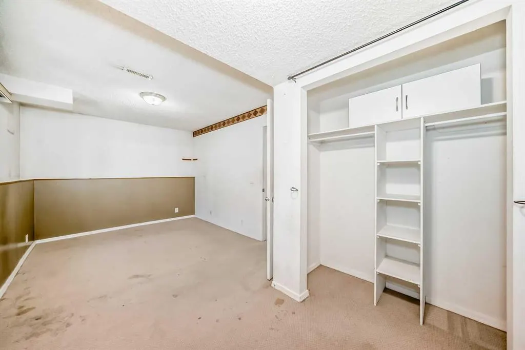 243 Erin Meadow Close