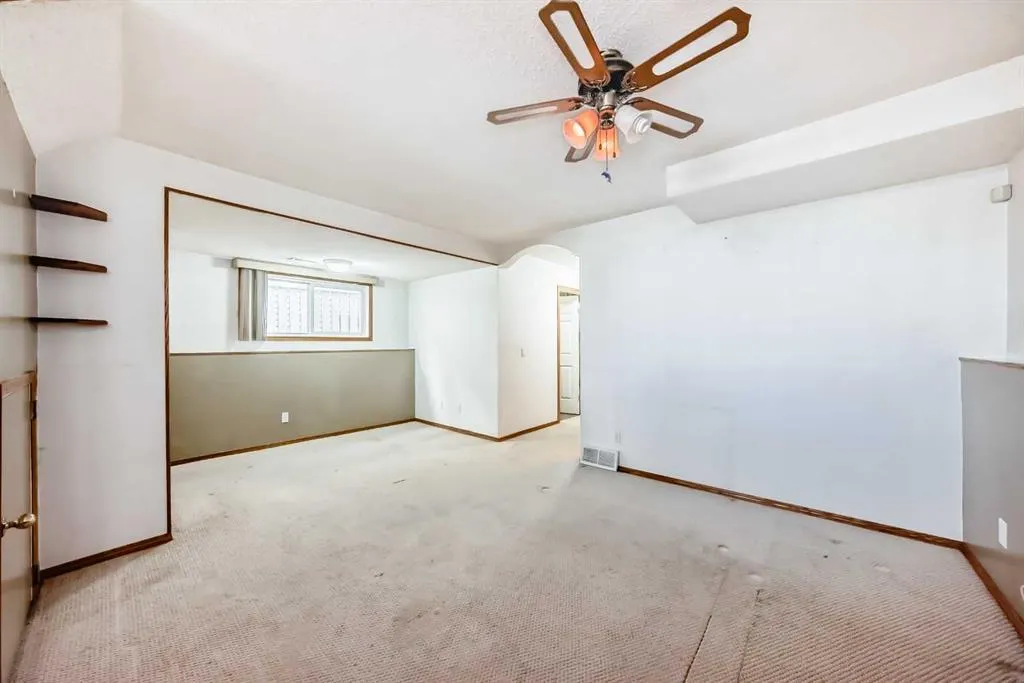 243 Erin Meadow Close