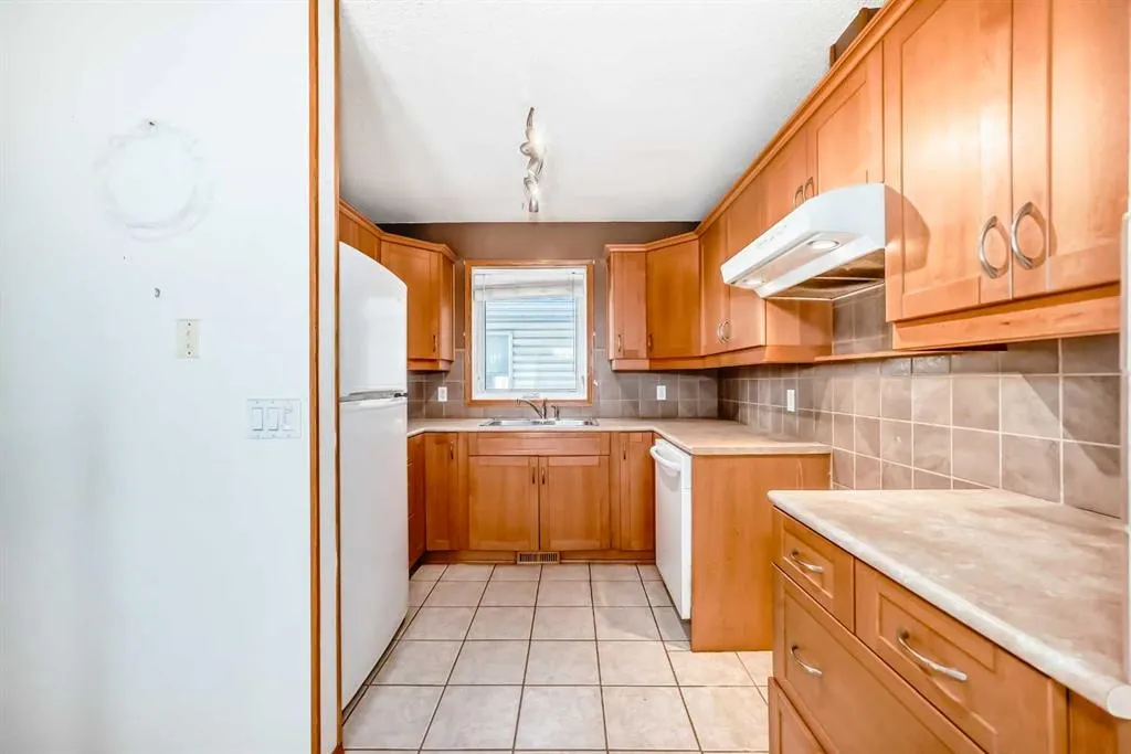 243 Erin Meadow Close
