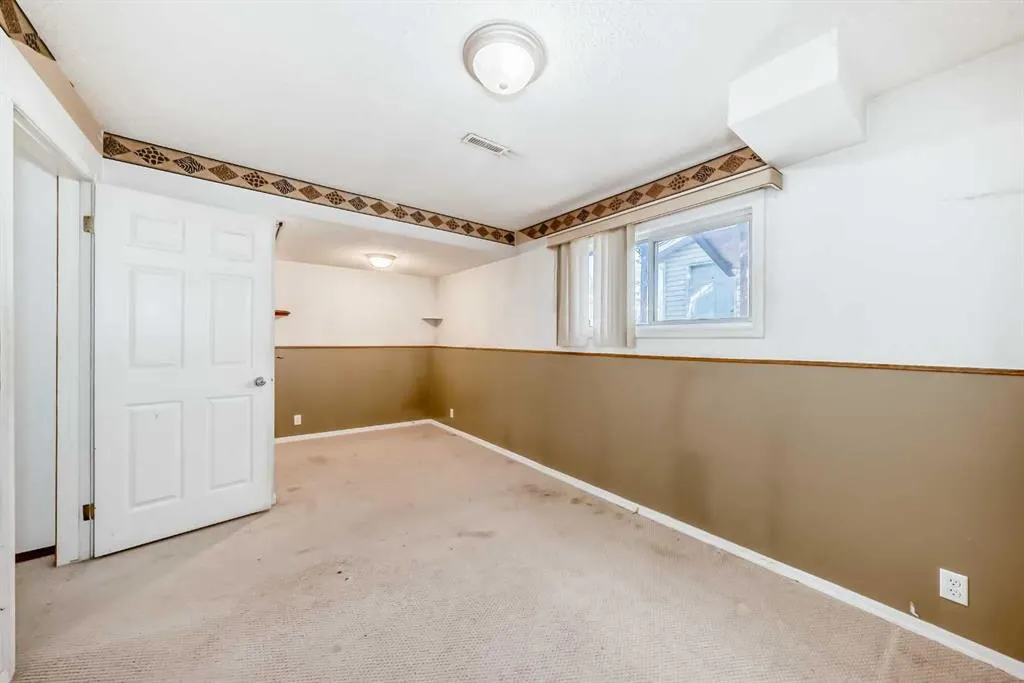 243 Erin Meadow Close