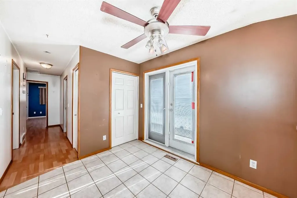 243 Erin Meadow Close