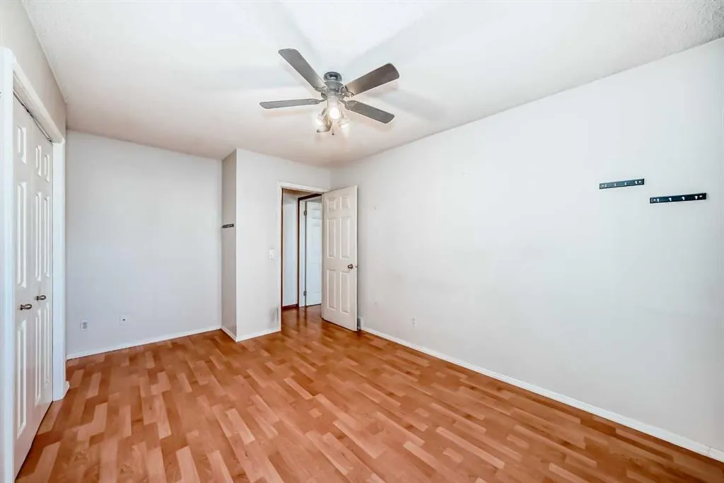 243 Erin Meadow Close