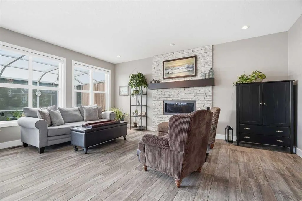 27 Sundown Way