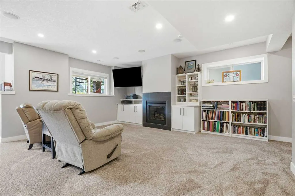 27 Sundown Way