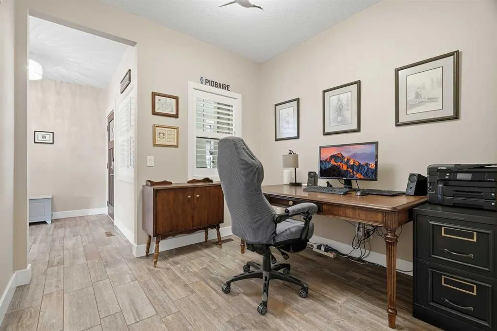 27 Sundown Way