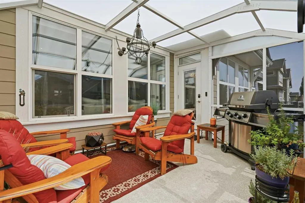 27 Sundown Way