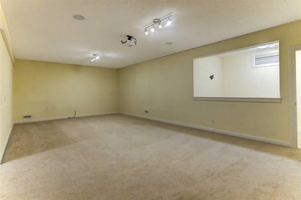 406 Silverado Boulevard SW