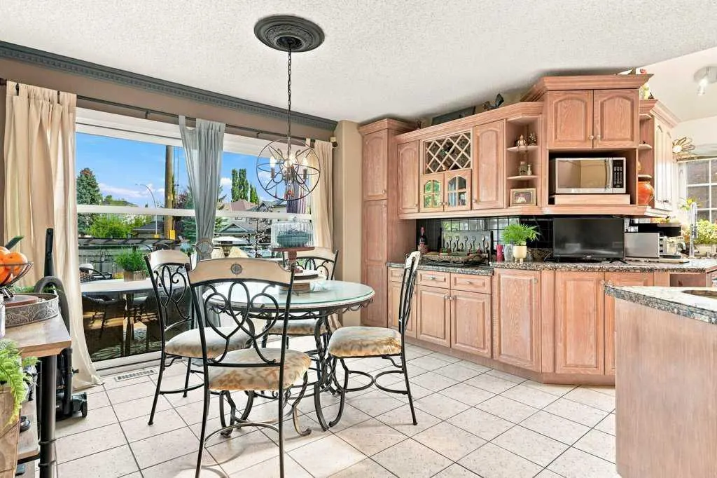 236 Chaparral Drive SE