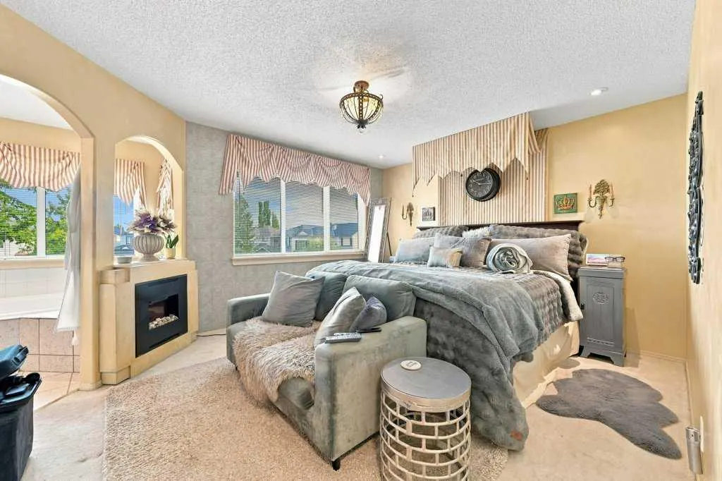 236 Chaparral Drive SE