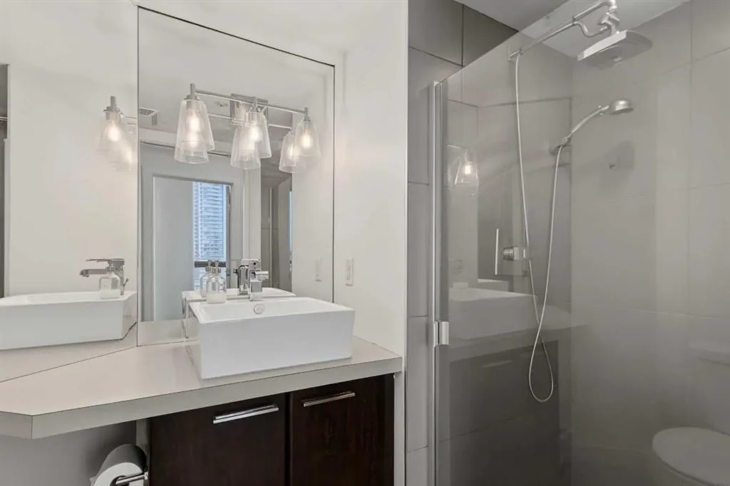 220 12 Avenue SE #705