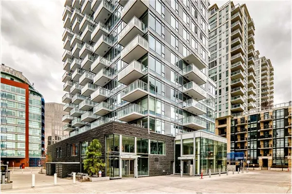 108 Waterfront Court SW